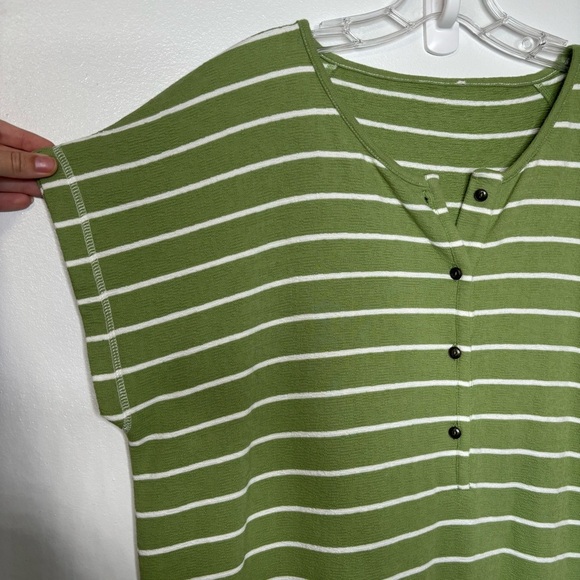 Wrap London Striped jersey dress Double cotton jersey
Apple Green US 16. - Picture 7 of 11